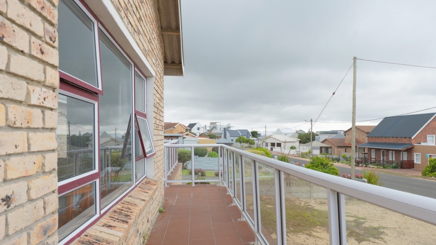 3 Bedroom Property for Sale in Struisbaai Western Cape